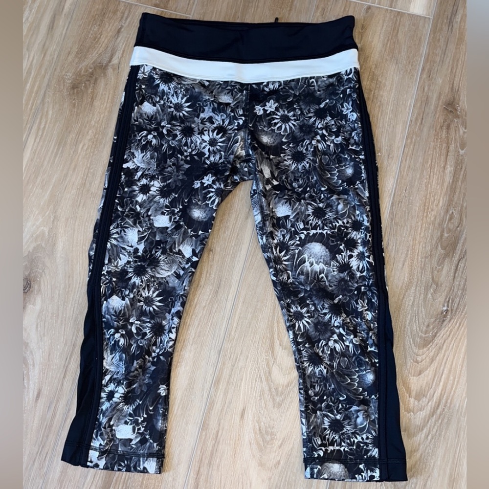 Lululemon cropped floral leggings